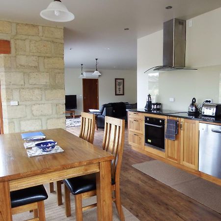 Mahana Farm Cottage Екстер'єр фото
