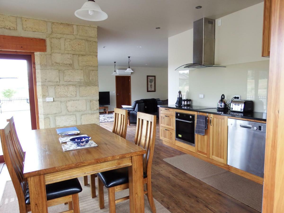 Mahana Farm Cottage Екстер'єр фото